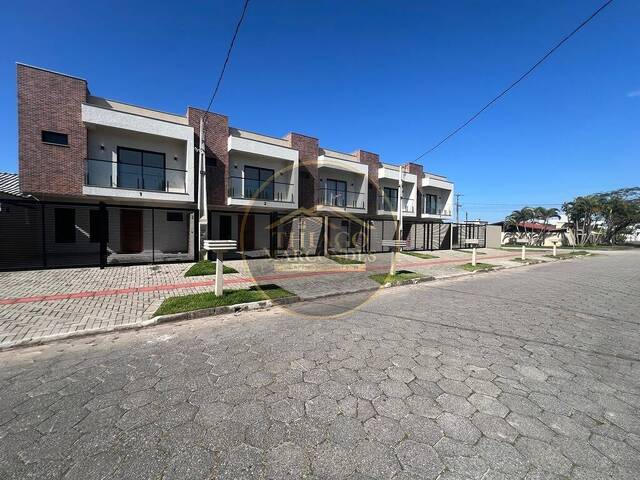 Sobrado para Venda em Guaratuba - 4